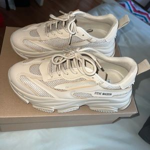 ❌SOLD❌ Steve Madden Sneakers
